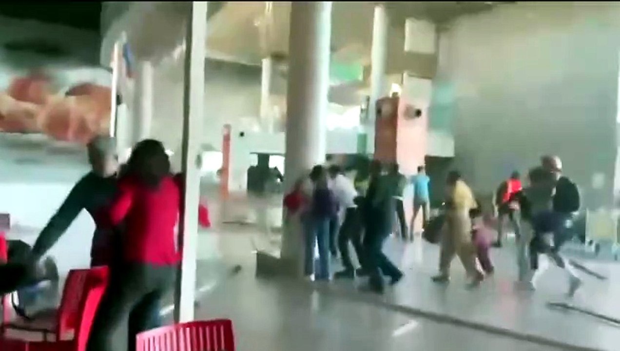 Terror en aeropuerto de Pereira por sismo de magnitud 7,4