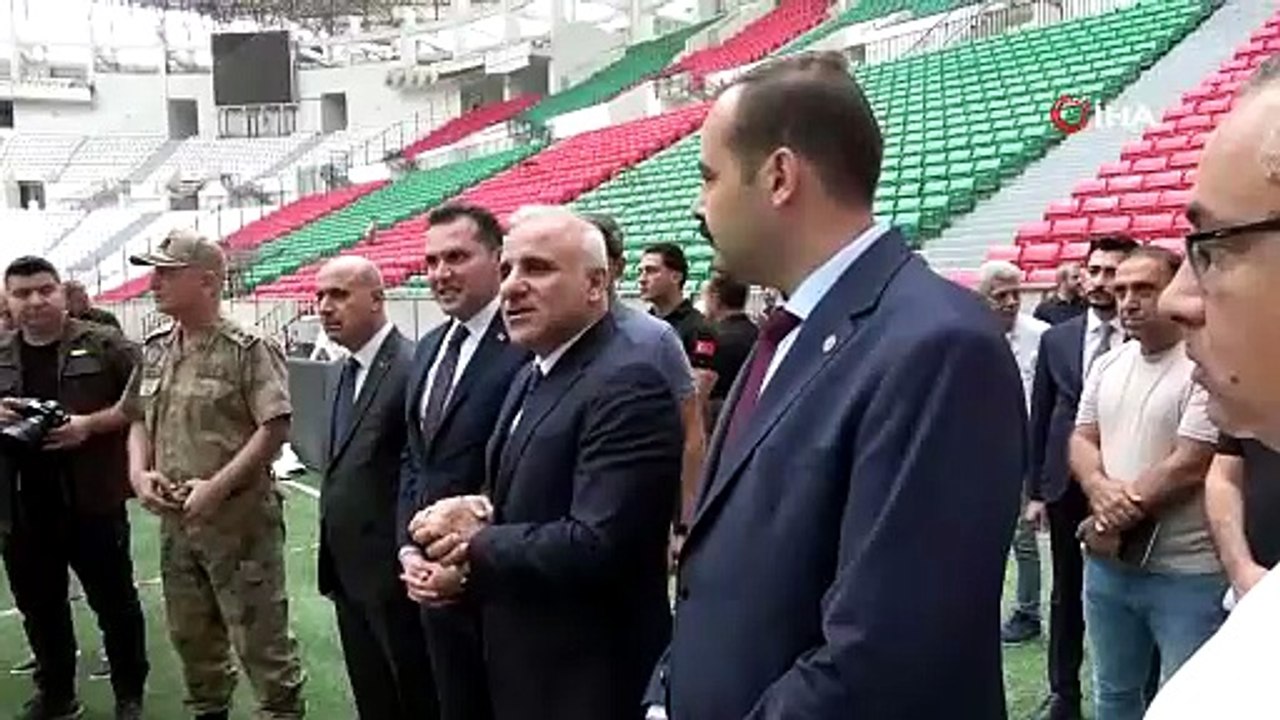 Vali Zorluoğlu, Diyarbakır Stadyumu’nda incelemelerde bulundu | Ajansspor | IHA