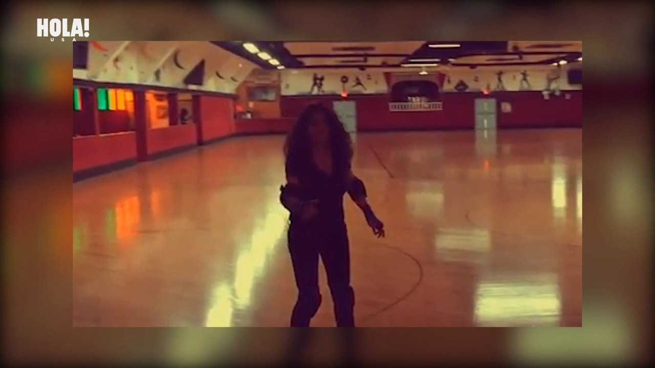 Salma Hayek rollerblading