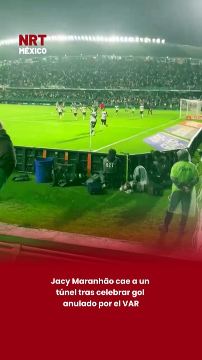 Jacy Maranhão cae a un túnel tras celebrar gol anulado por el VAR