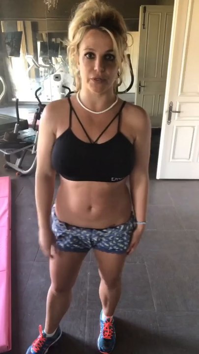 Britney Spears explains how she managed to burn...