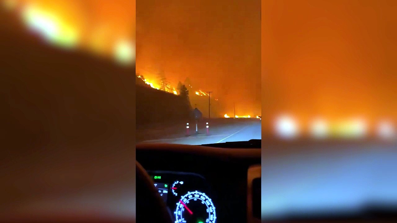 El fuego avanza sin freno en el oeste canadiense