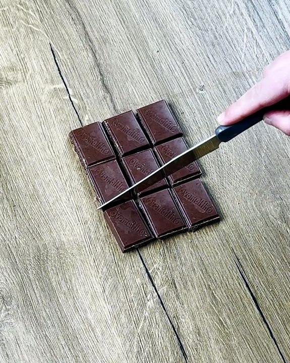 Did you know this chocolate trick 🍫🤔