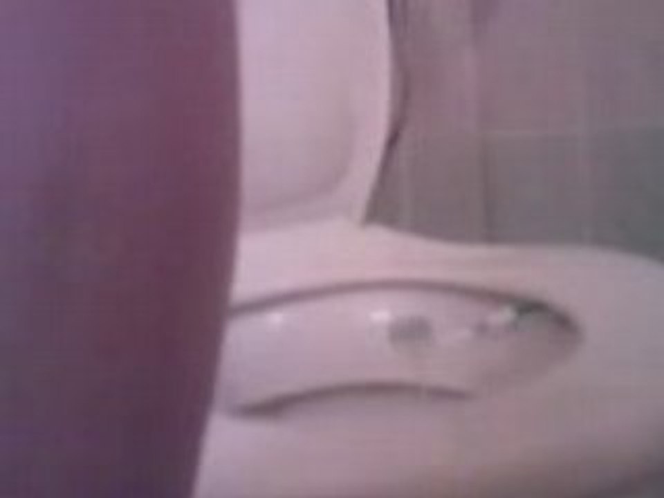 Bizutage sur la brosse a dent