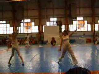 Dance et gym au sol pour les filles