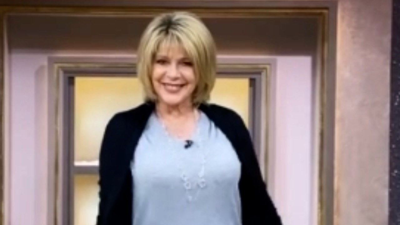Ruth Langsford struts in her skinny jeans
