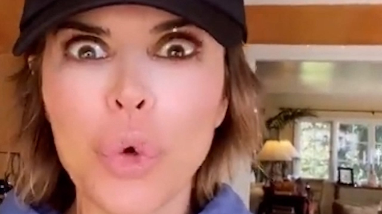 Lisa Rinna boasts about her youthful appearance in fun video