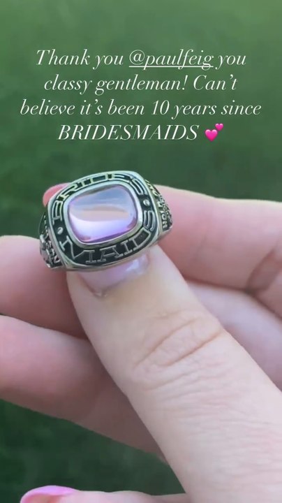 Rebel Wilson receives special gift from Bridesm...