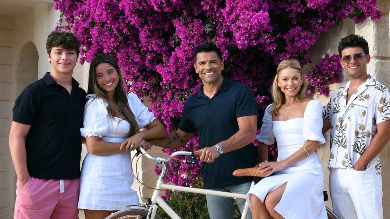 Meet Kelly Ripa and Mark Consuelos' Family