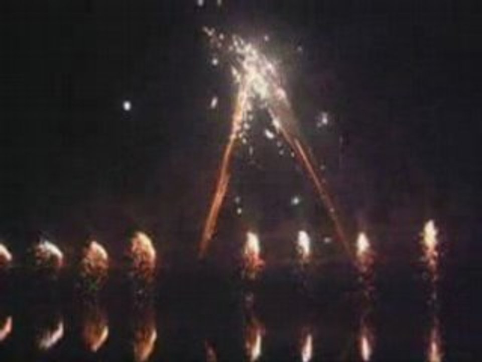 HENNEBONT 14.07.2008 EXTRAITS  DU FEU D'ARTIFICE