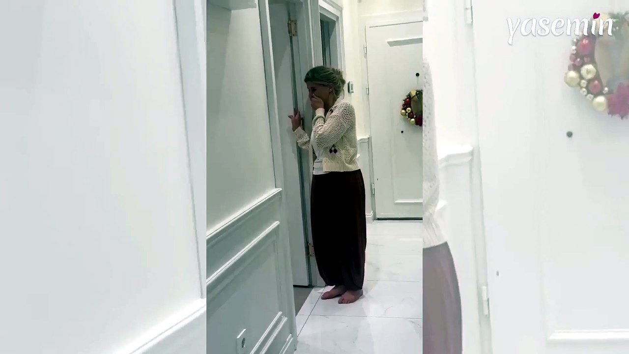 Annesi boş odaya bakıp ağlamıştı! Seda Sayan’dan Kadir Ezildi’nin annesine eleştiri