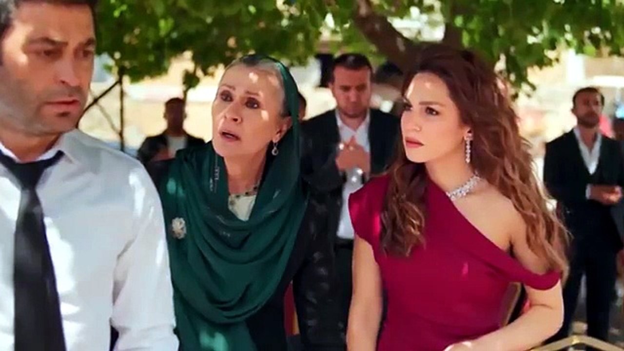 مسلسل المدينة البعيدة الموسم الثالث حلقة 1 مدبل...