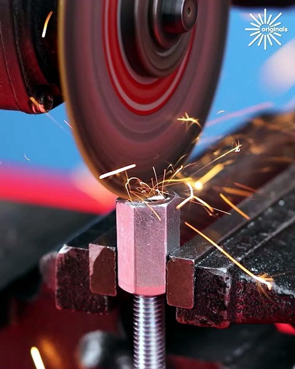 Hack your way to easier fixes! Check out this genius tool tip! 🔓🛠️
