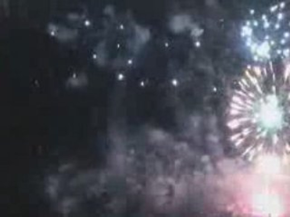 Puteaux : feu d'artifice du 14 juillet (partie 2)
