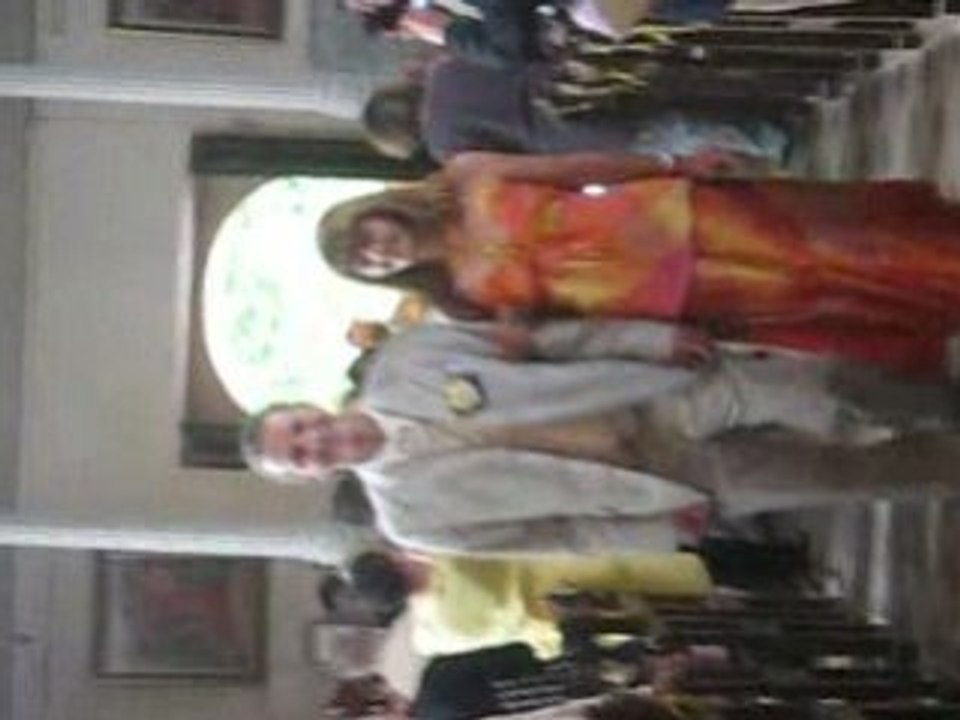 entrée de julien dans l'église