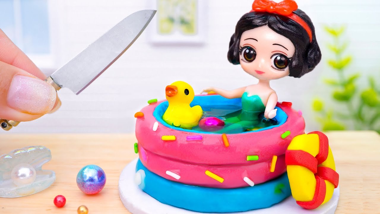 Beautiful Miniature Swimming Pool Cake for Snow White Recipe - Awesome Tiny Cake Decorating