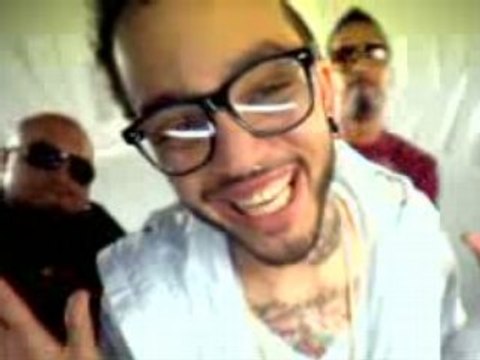 Gym Class Heroes Feat Busta Rhymes - Peace Sign/Index Down