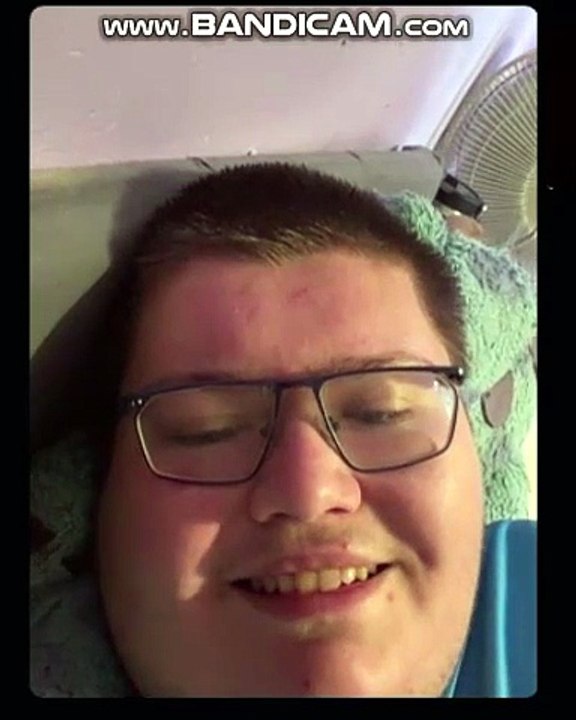 Nathaniel Galpin  Ho jerks off in front of the cam . video of a disgusting little dick