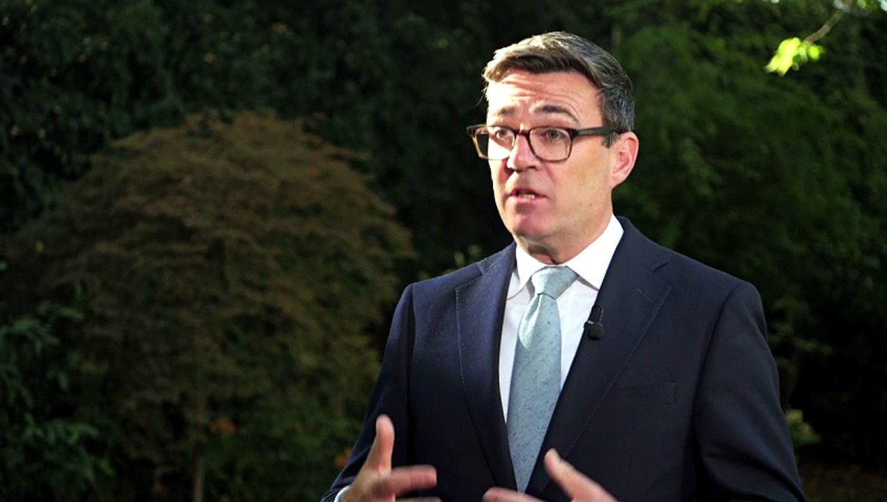 PM warns extreme heat could be ‘with us for some weeks yet’