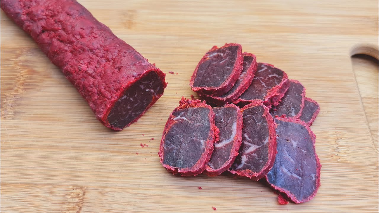 Einfaches Rezept für Fleisch, getrocknetes Fleisch, das den festlichen Tisch schmückt