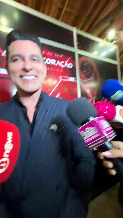 Mineiro e representante do arrocha, Léo Magalhã...
