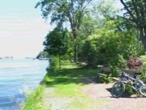 Toronto Discoveries-A Bike Ride to the Toronto Islands