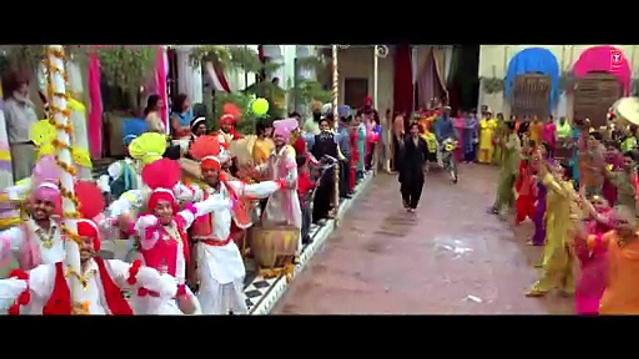 Nagada Nagada -Video Song _ Jab We Met _ Sonu Nigam,Javed Ali _ Pritam _Shahid Kapoor,Kareena Kapoor
