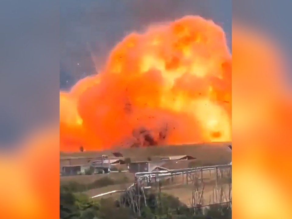 Nahe Rom: Waffenfabrik explodiert in gewaltigem Feuerball