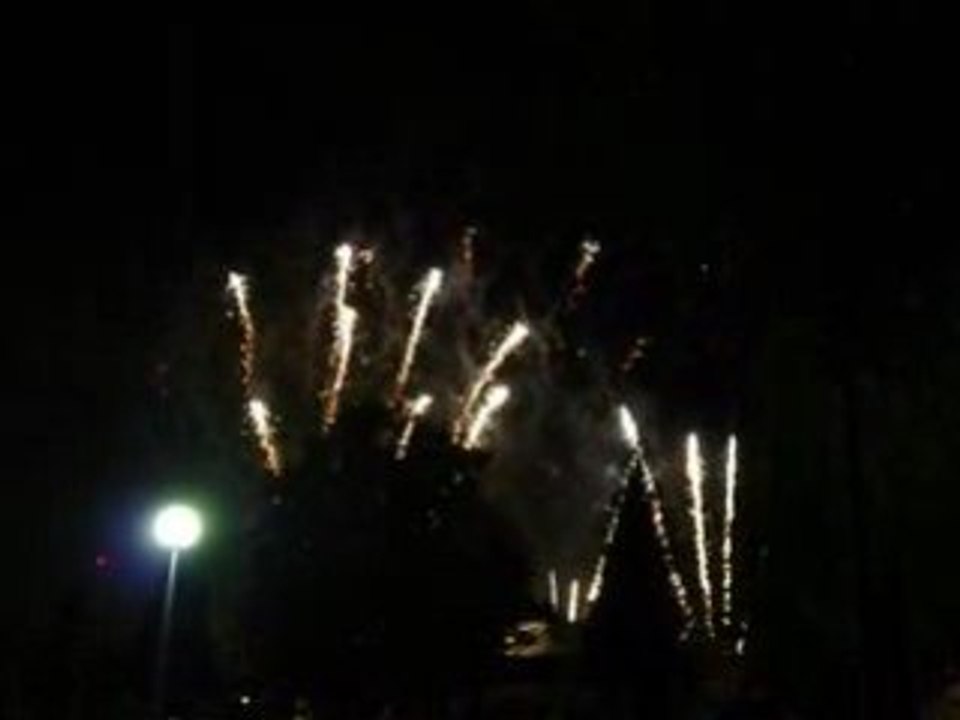 V32- Feu d'artifice 1
