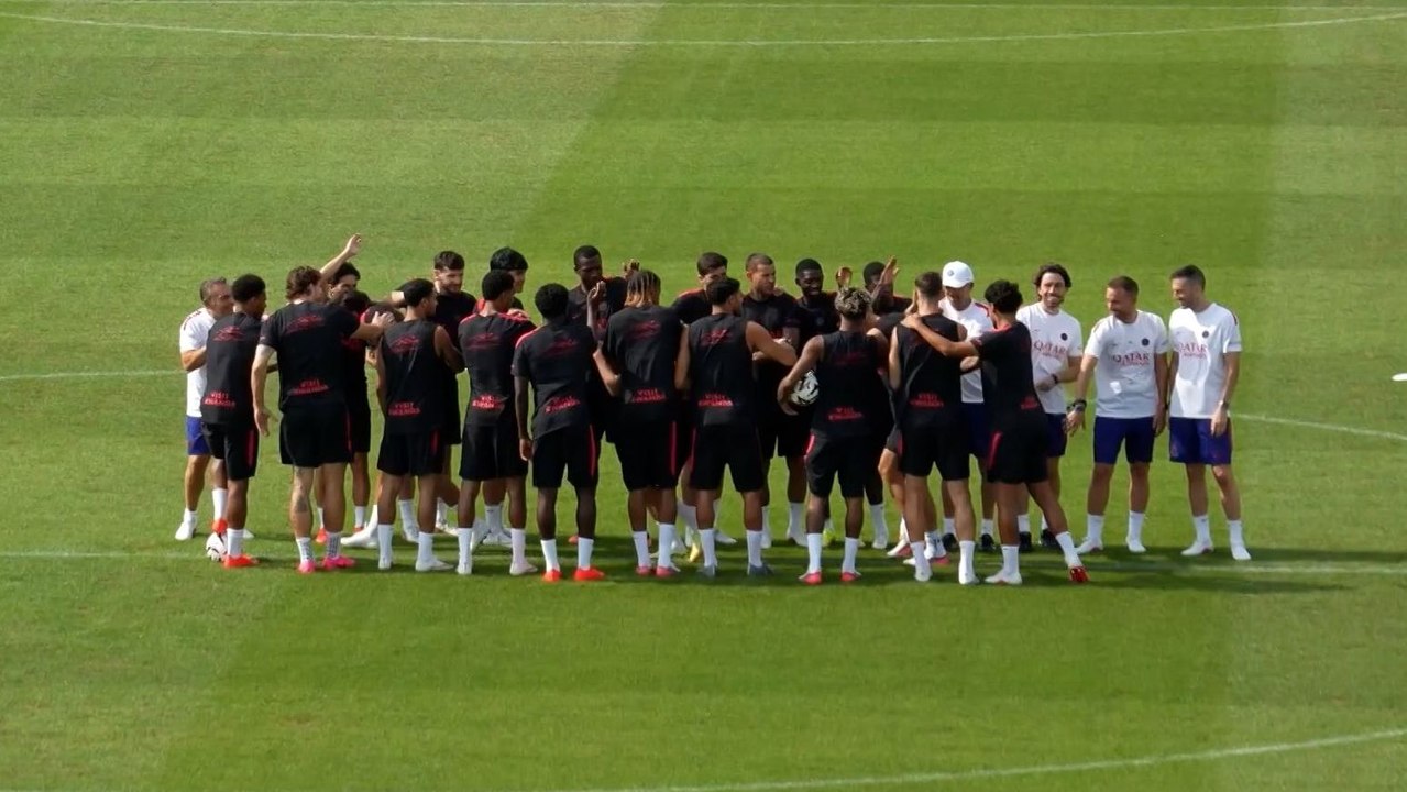Eindrücke vom ersten Training: PSG empfängt Ferran Torres mit Spalier