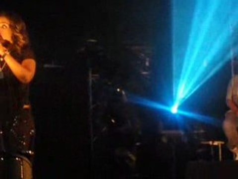 Amel Bent - Ne Retiens Pas Tes Larmes