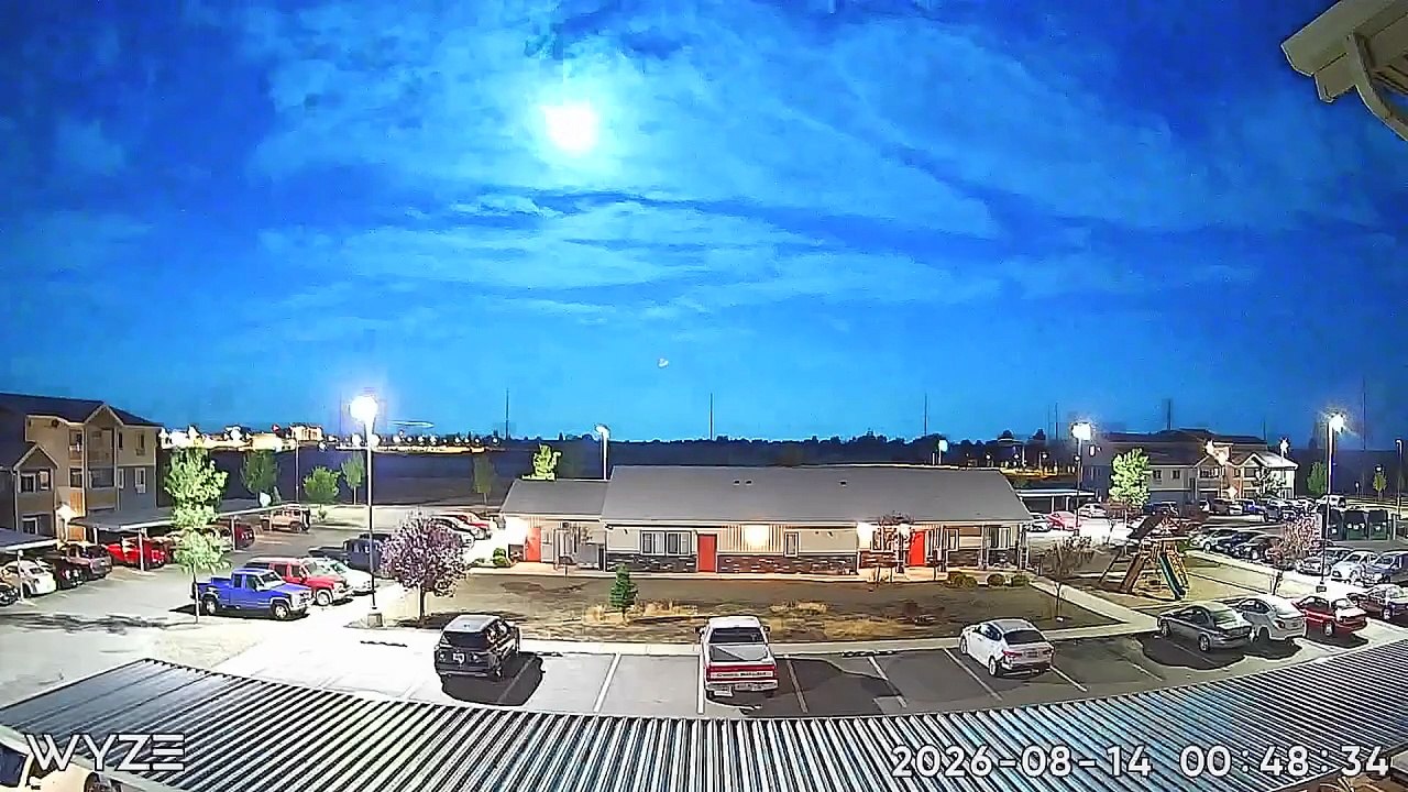 Spectacular Meteor Lights Up Skies Over British...