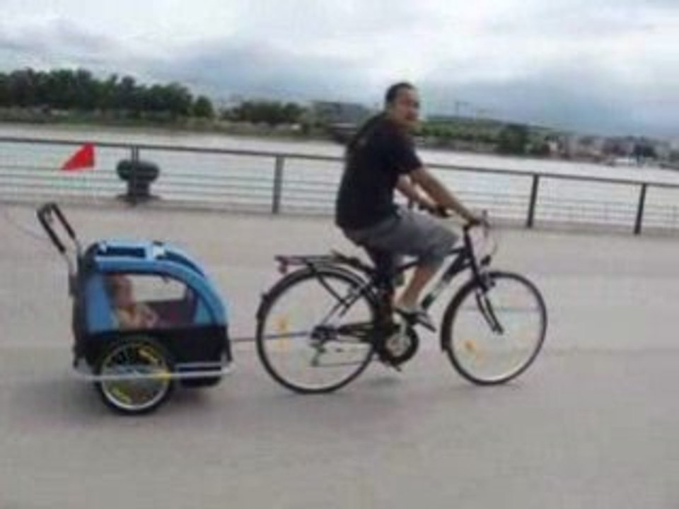 bébé remorque vélo