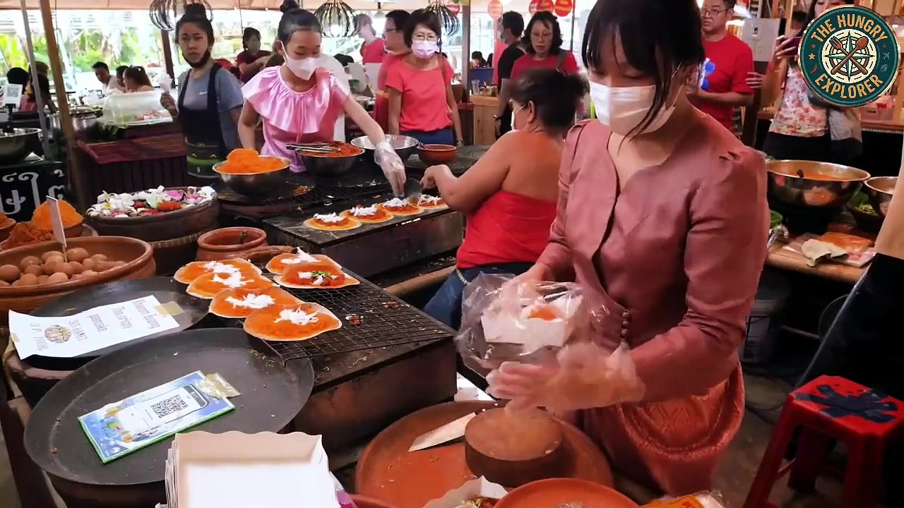 Delicious! A compilation of Thai desserts.
