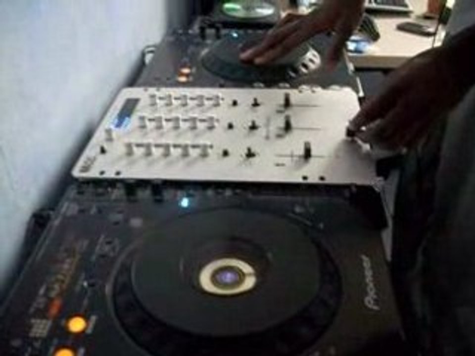 DJ Skety Vidéo Mixx enfin c un p'tit Entrainemen