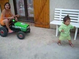 nina et stessy ki joue