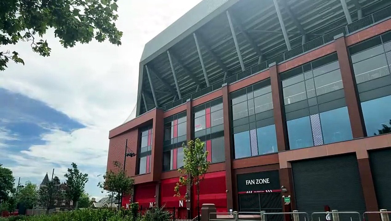 Alexander Isak Set to Start for Liverpool at St James’ Park in Opening Day Clash