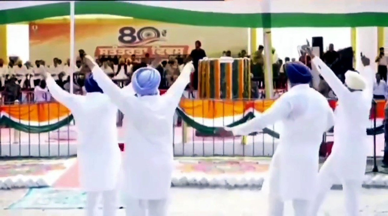 Elderly People Made to Dance as Knee-Replacemen...