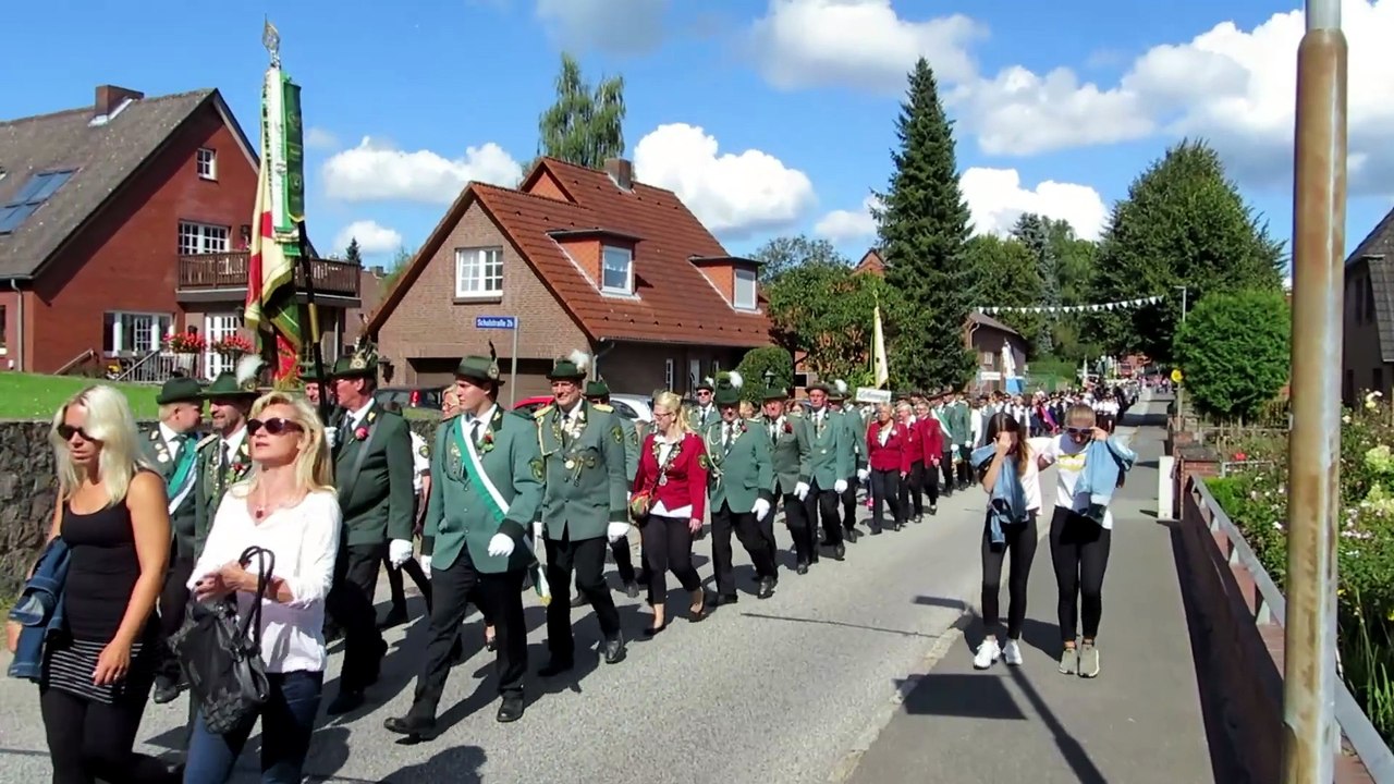 Umzug Schützenfest Breitenfelde 2017 – Nostalgie aus dem Archiv | Unterwegs im Norden