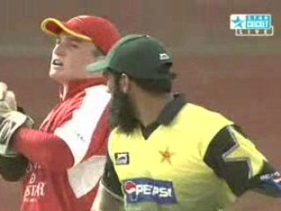 Hong Kong vs Pakistan | Nadeem Ahmed | 18th Over | (22)