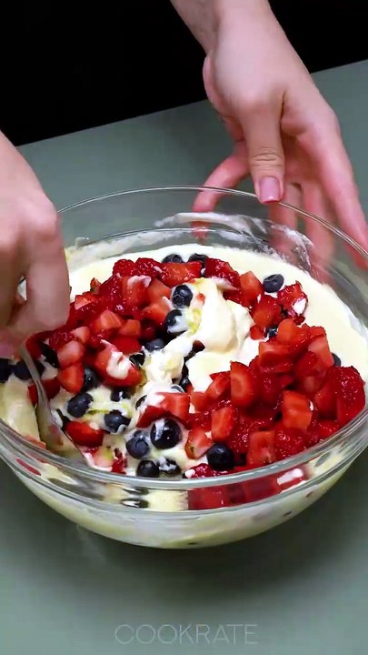 Un dessert feuilleté aux myrtilles qui vaut le détour.