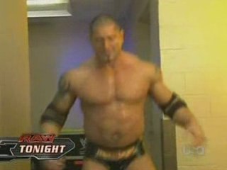 Un fan de catch s'incruste en backstage (RAW 07.07.2008)