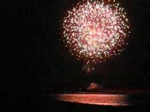 Les Moutiers en Retz : feu d'artifice 14 juillet 2008