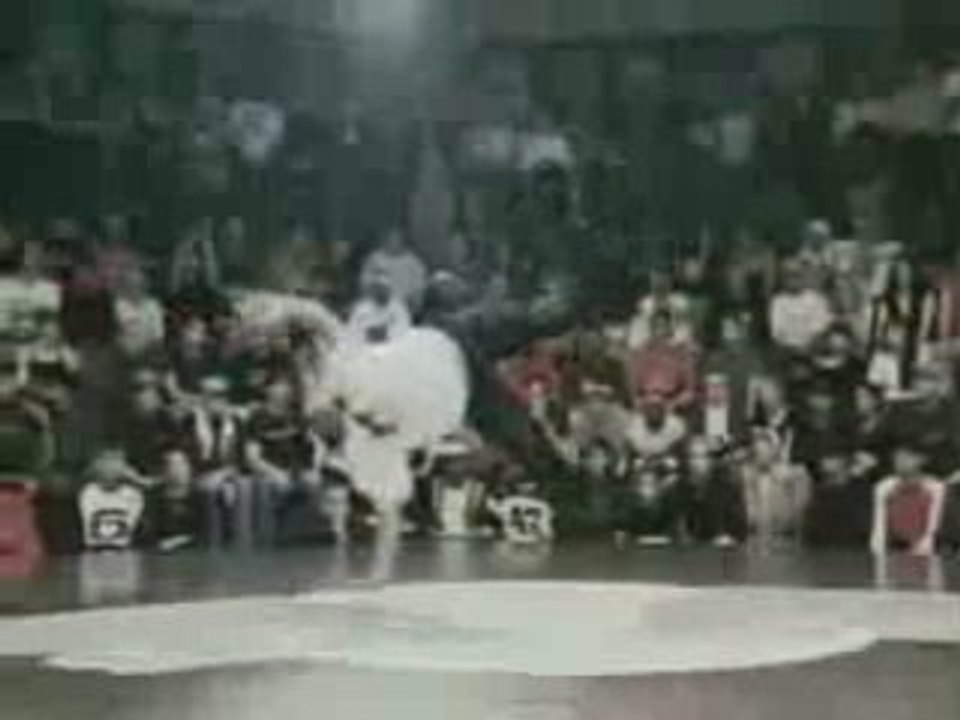 Red_Bull_BC_One_2004_-_Omar_versus_Ronnie
