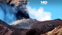 Этна извергается спустя день после гибели туриста из США от удара молнии
