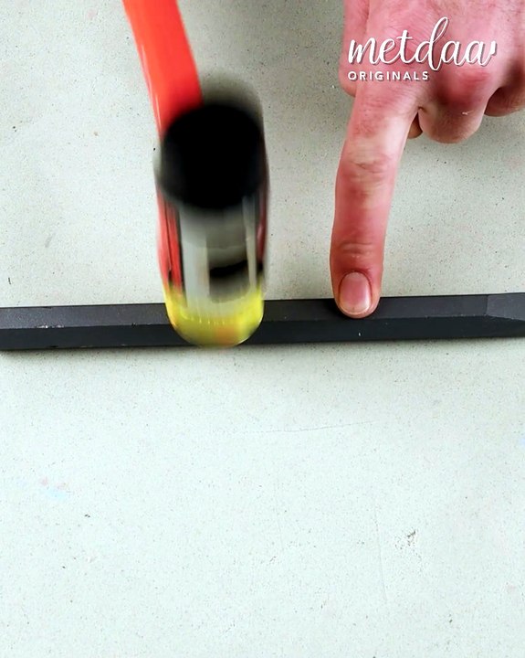 Creating amazing different objects using liquid...