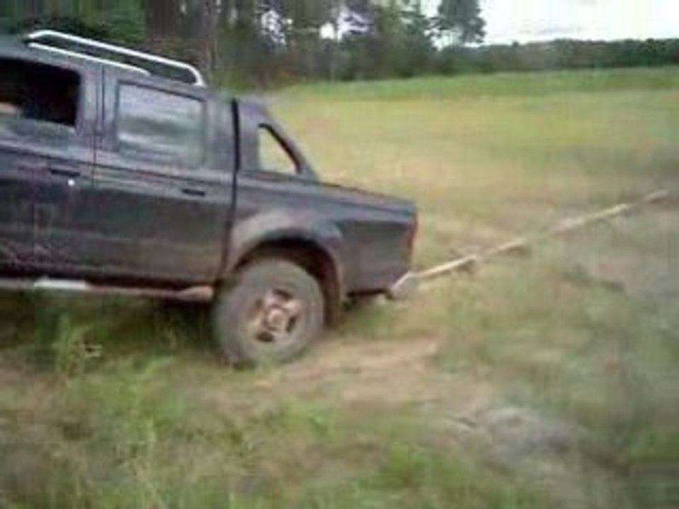 Les cassos : déplantage du navara 2eme essai (Manu)