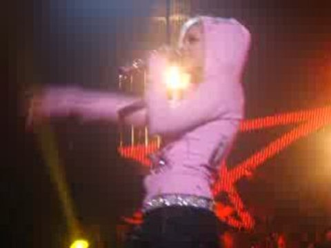 Concert Avril Lavigne 10.06.08 Sk8er Boy