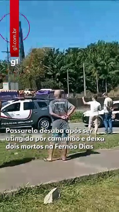 Passarela desaba na Fernão Dias em Vargem e deixa dois mortos
