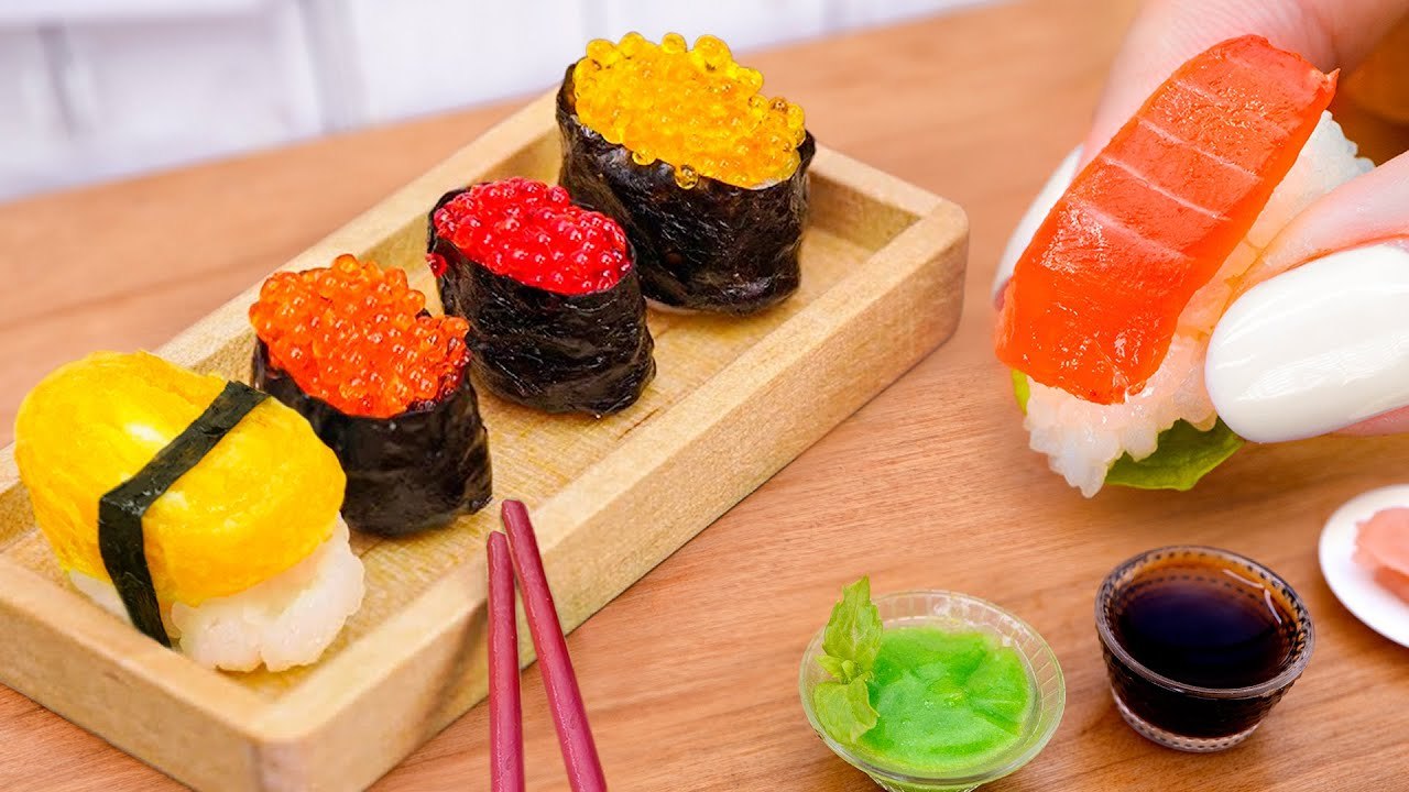 Satisfying Cook Miniature Sushi in Mini Kitchen...